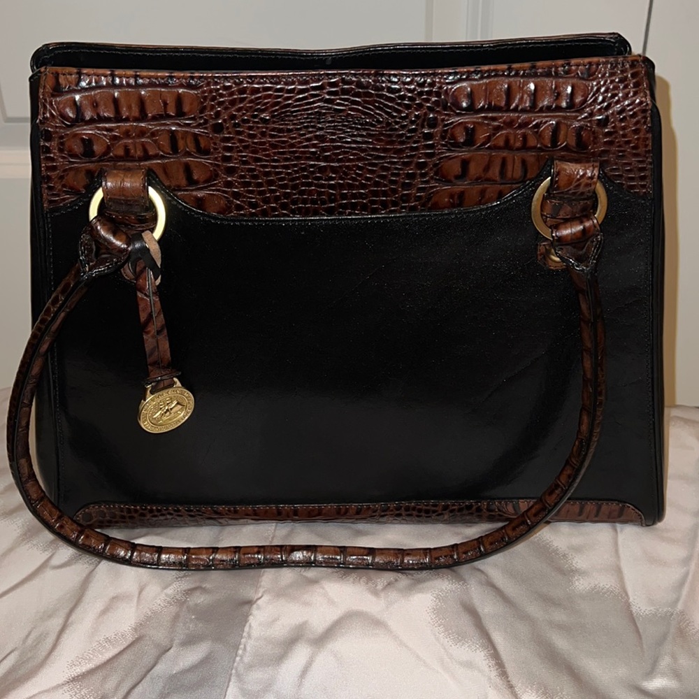 Authentic Brahmin shoulder handbag in excellent condition.